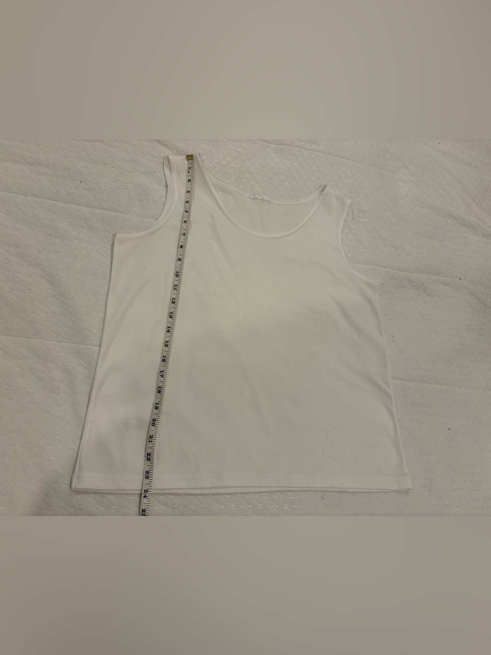 FREE WITH PURCHASE Classic White Scoop Neck Tank Top - Picture 3 of 5